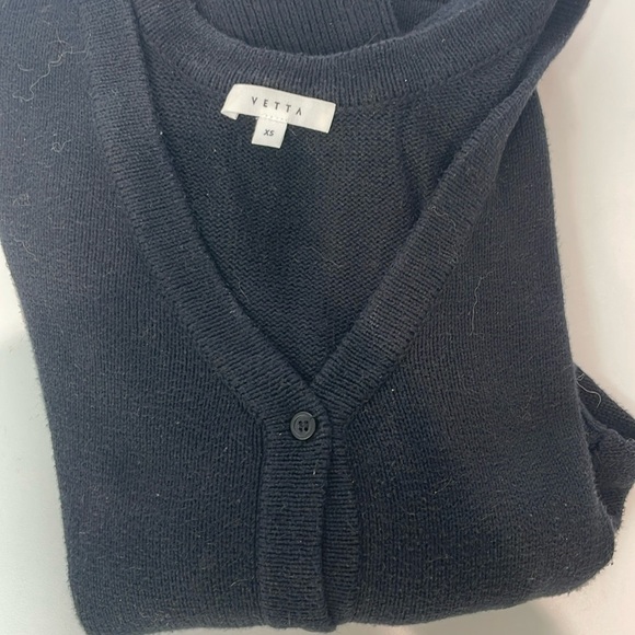 VETTA The V-Neck Oversized Sweater - Picture 6 of 6